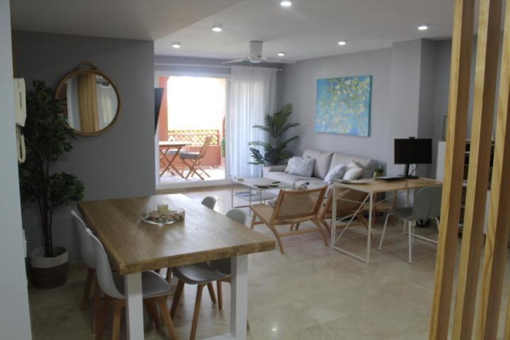 Sotogrande Paseo Del Mar - 10 Steps Away From The Beach San Roque  Buitenkant foto